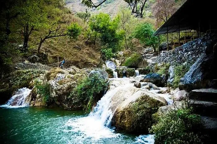 Jharipani Falls